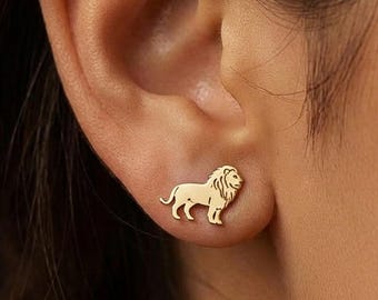 Orecchini a lobo a forma di leone in oro 24 carati