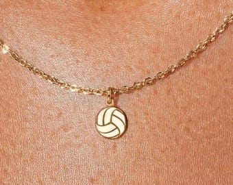 Delicado collar de voleibol chapado en oro de 24k