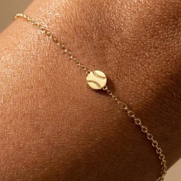 24k Gold Fill Softball Armband: Verstellbares Sport Mom Geschenk