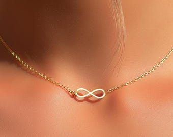 Collier infini rempli d&#39;or 24 carats : pendentif minimaliste en forme de 8