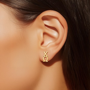 Orecchini della confraternita riempiti in oro 24k: gioielli con lettere greche