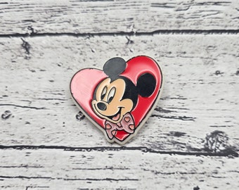 Mickey Mouse Valentines pin