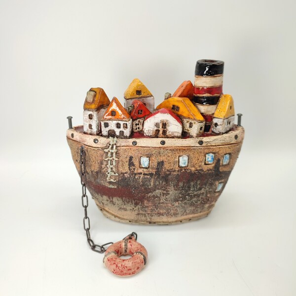 CITY ON the WATER 4; ceramic sculpture, ceramika artystyczna, handmade ceramics, rzeźba ceramiczna, ceramic ship, ceramic art, ceramic house