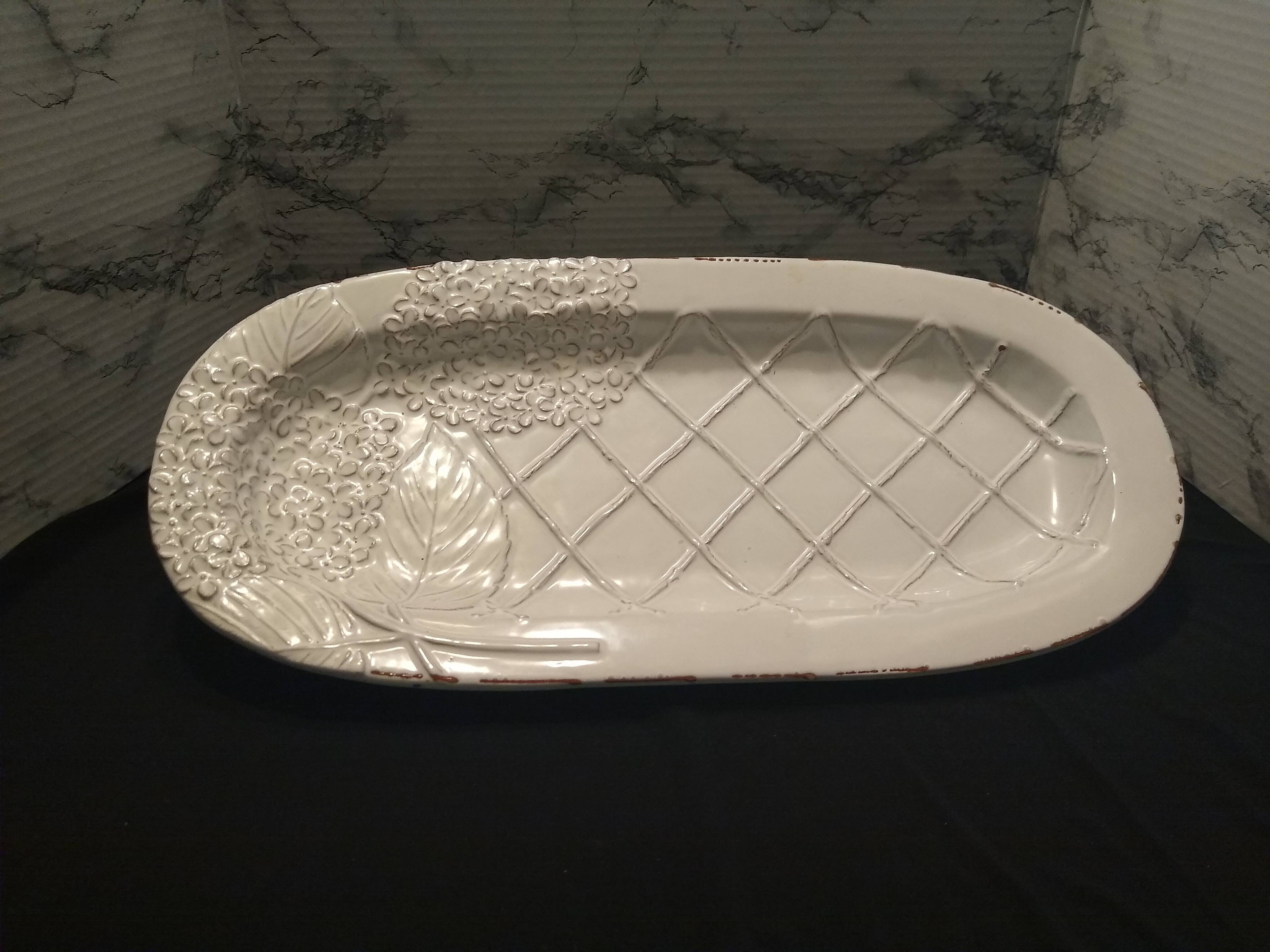 MudPie Flower Rim Platter Set main image 1