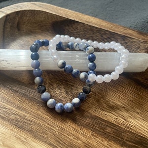 Sodalite beaded bracelet