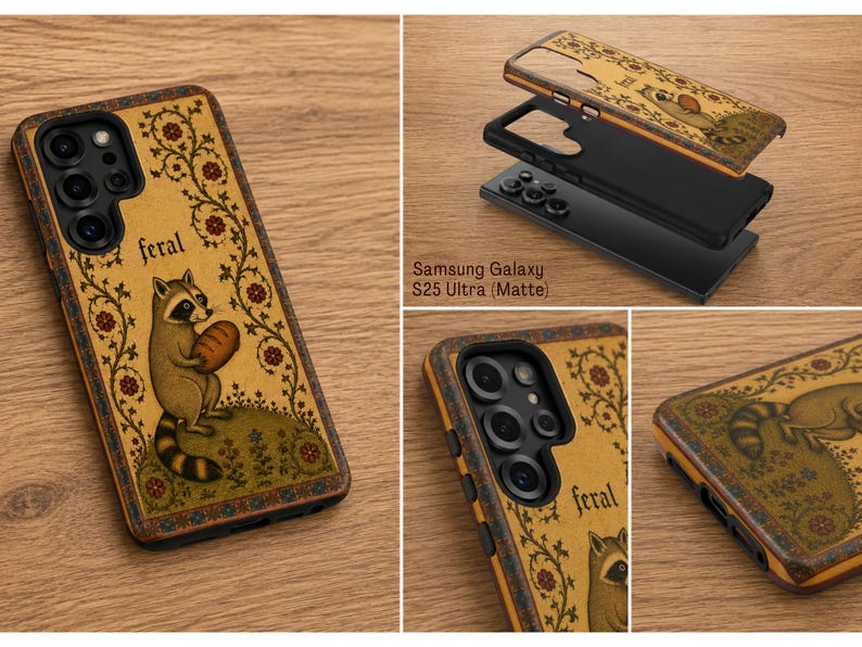 K&ouml;nnte beinhalten: Eine Samsung Galaxy S25 Ultra Handyh&uuml;lle mit matter Oberfl&auml;che, beigem Hintergrund, einem Waschb&auml;ren mit Brotlaib, Blumenranken und dem Wort feral. Die H&uuml;lle hat ein schwarzes Innenleben und Aussparungen f&uuml;r Kameralinsen und Tasten.