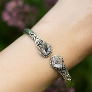 Pulsera de aguamarina cruda en plata de ley 925 - Pulsera de piedras preciosas hecha a mano Herkimer Diamond