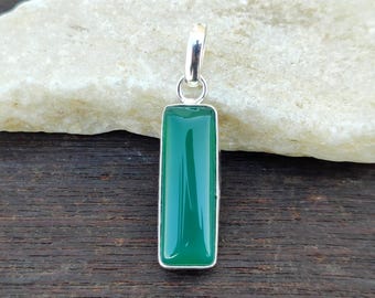 Handmade Green Onyx Necklace: Sterling Silver Boho Pendant