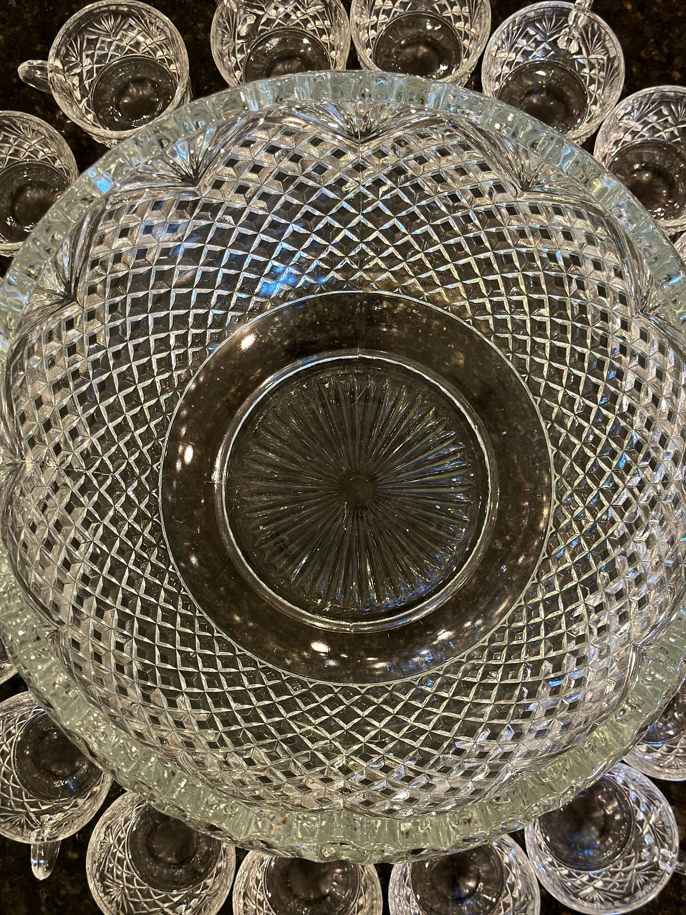 L.E. Smith pineapple Punch Bowl Set With 18 Cups Etsy