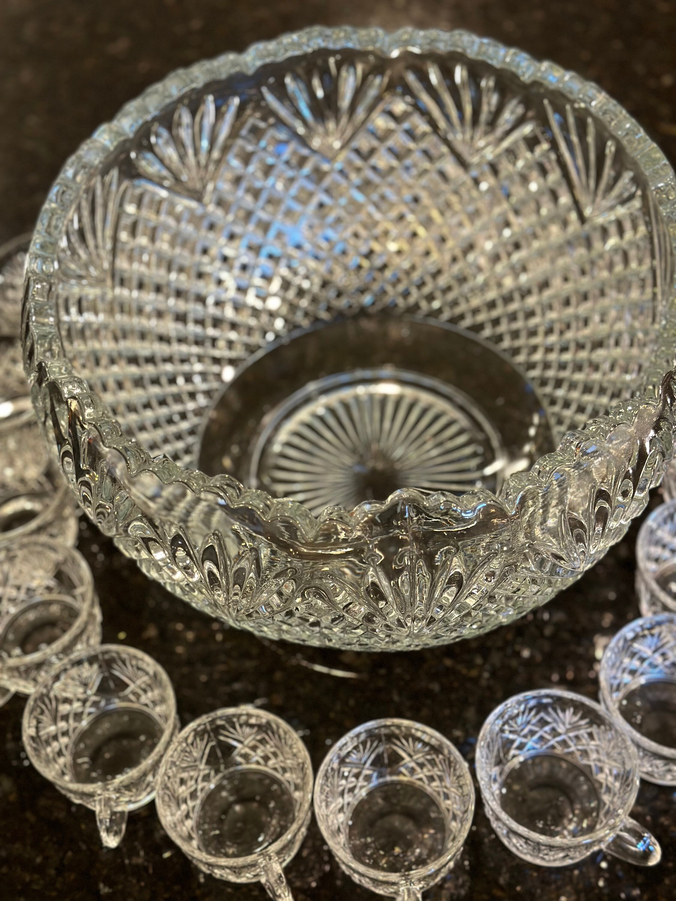 L.E. Smith pineapple Punch Bowl Set With 18 Cups Etsy