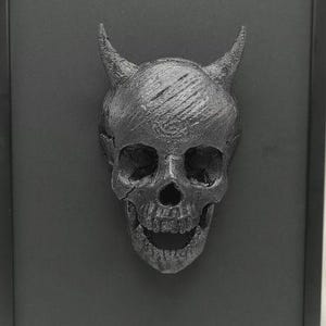 Cráneo de demonio enmarcado - HECHO A PEDIDO - Gótico