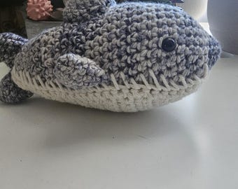 Llavero de tiburón de crochet: amuleto hecho a mano