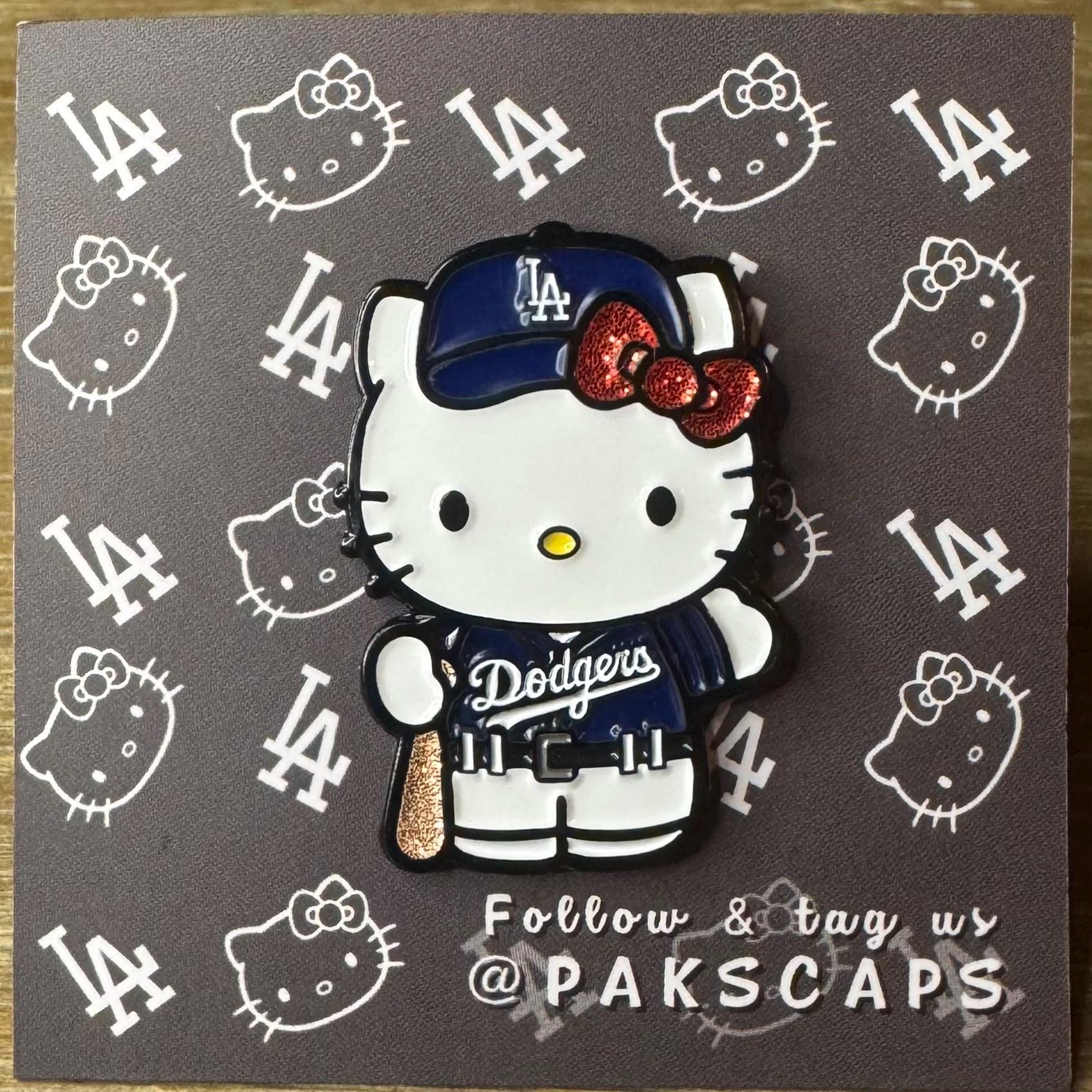 ドジャース　キティ 2025限定品】ドジャース×ハローキティ コラボぬいぐるみ - メルカリ