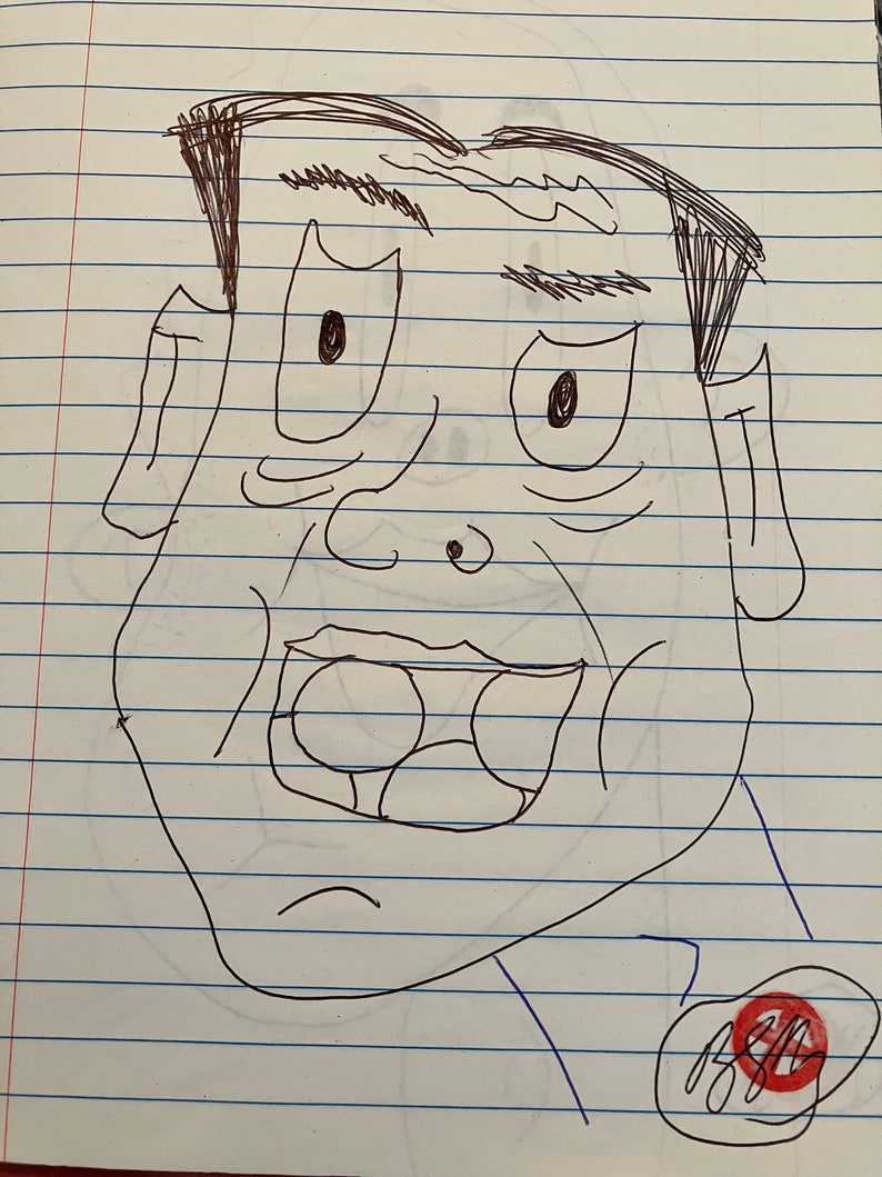 Puede incluir: Un dibujo en blanco y negro de un rostro con rasgos exagerados, incluyendo ojos grandes, una boca ancha y una frente arrugada. El dibujo est&aacute; en papel rayado.