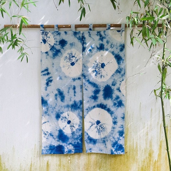 Rideaux japonais Noren en lin bleu intensif, panneaux de porte de porte, rideaux à languette, rideaux teints par immersion, décoration d'intérieur traditionnelle