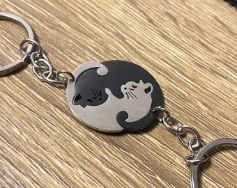 Funny Ghost Friends Keychain – Best Friend Gift With Humorous Quote, Stainless Steel Ghost Charm For BFF