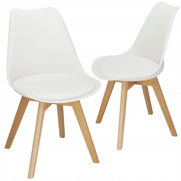 Weiße Küchenstühle mit Holzbeinen und Kissen – weiße Stühle mit Holzbeinen für das Esszimmer – die Küche