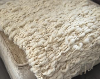 Alfombra de lana gruesa, alfombra británica de lana gruesa, alfombra texturizada tejida a mano, arte de fibra color crema natural