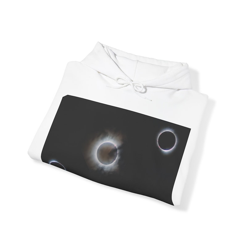 Unisex Heavy Blend™ Hooded Sweatshirt Eclipse 2024 zdjęcie 8