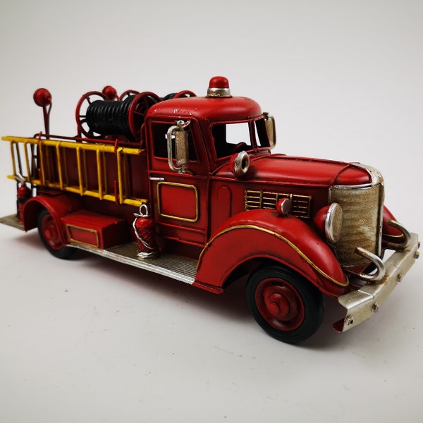 Vintage "Feuerwehr" Truck, Auto, Oldtimer, groß, Sammler-Stück, Deko-Objekt, Modell, Geschenkidee, Antik-Style Shabby-Chic recyled Metall
