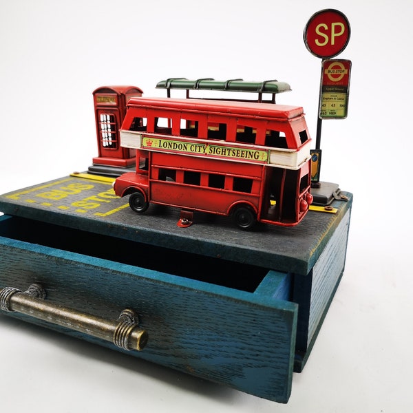 Vintage Holz-Box: London Doppel-Decker "Haltestelle" Sammler-Stück, Deko-Objekt, Modell, Geschenkidee, Antik-Style, Shabby-Chic, recyled