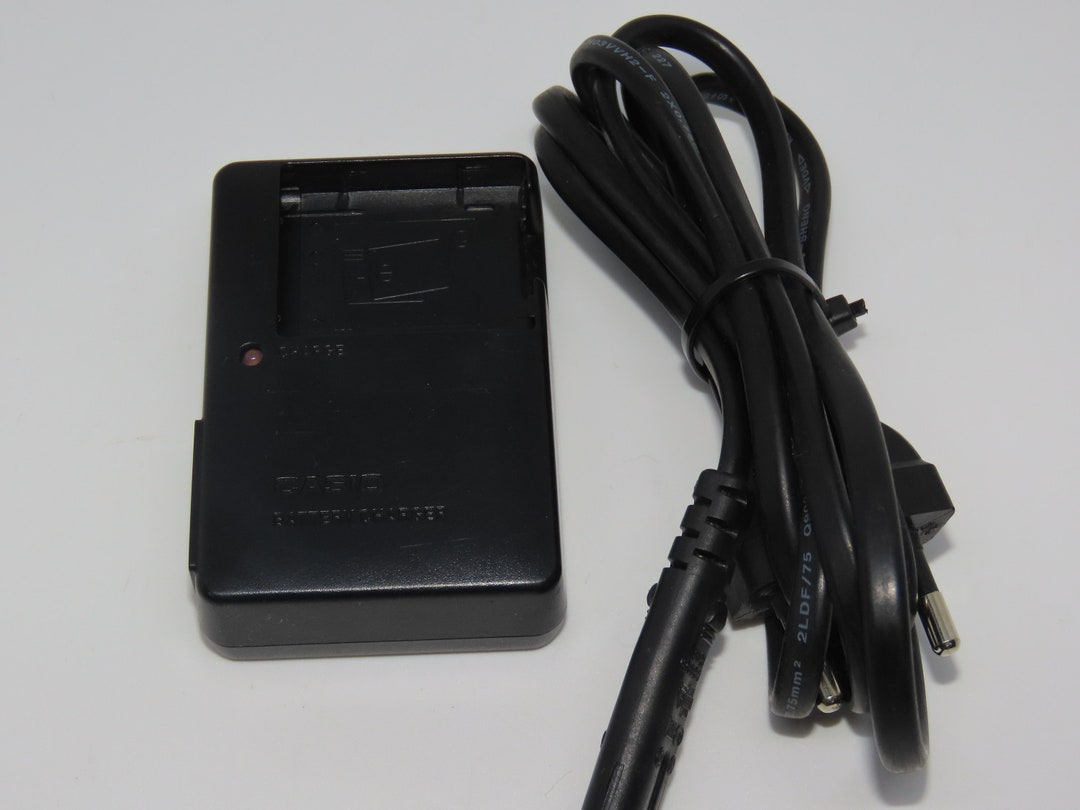 Casio Model BC81L Lithiumion Battery Charger for Casio Exilim Camera