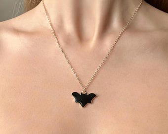 Collar de murciélago dorado: colgante gótico de Halloween, ajustable