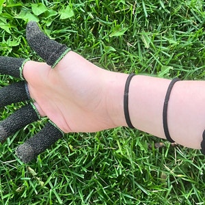 DigitSock 4 Dermatillomania. Finger Covers, Unique Style,  Antimicrobial, 5pk, Screen Friendly, Comfort, Machine Wash, Compress, Made in USA