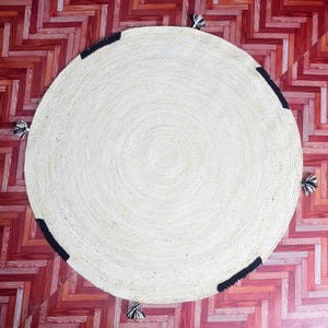 Natural Jute Rug Soft White And Beautiful Black Border, White Round Jute Rug, Hand Braided Circle Rug Eco-Friendly Floor Mat for Living Room