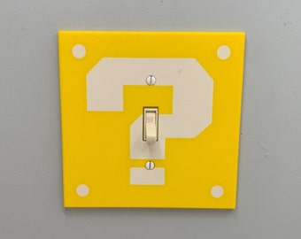 Couvercle d'interrupteur pour bloc de questions SIMPLE | Assiette murale pour chambre Super Mario - déco de jeu vidéo nintendo, idée pour chambre d'enfants, cadeau pour salle de jeux