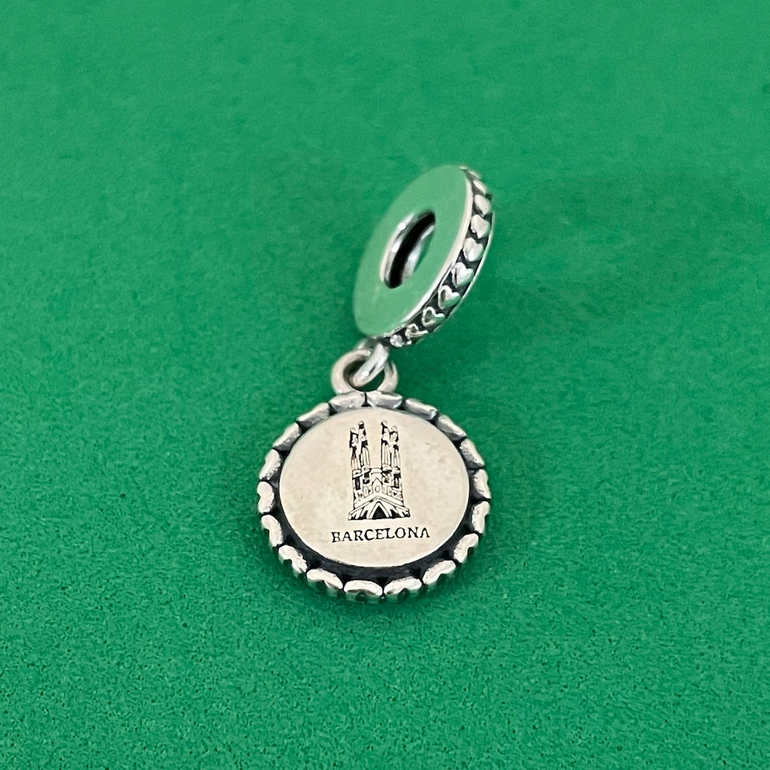 pandora sagrada familia