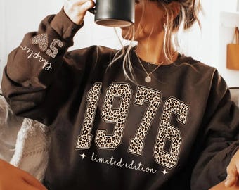 Custom 1976 Retro Birthday Sweatshirt, Leopard 50th Birthday Gifts for Women, Christmas Gift for Mom Fourtieth Sweater Born, Gift for Her