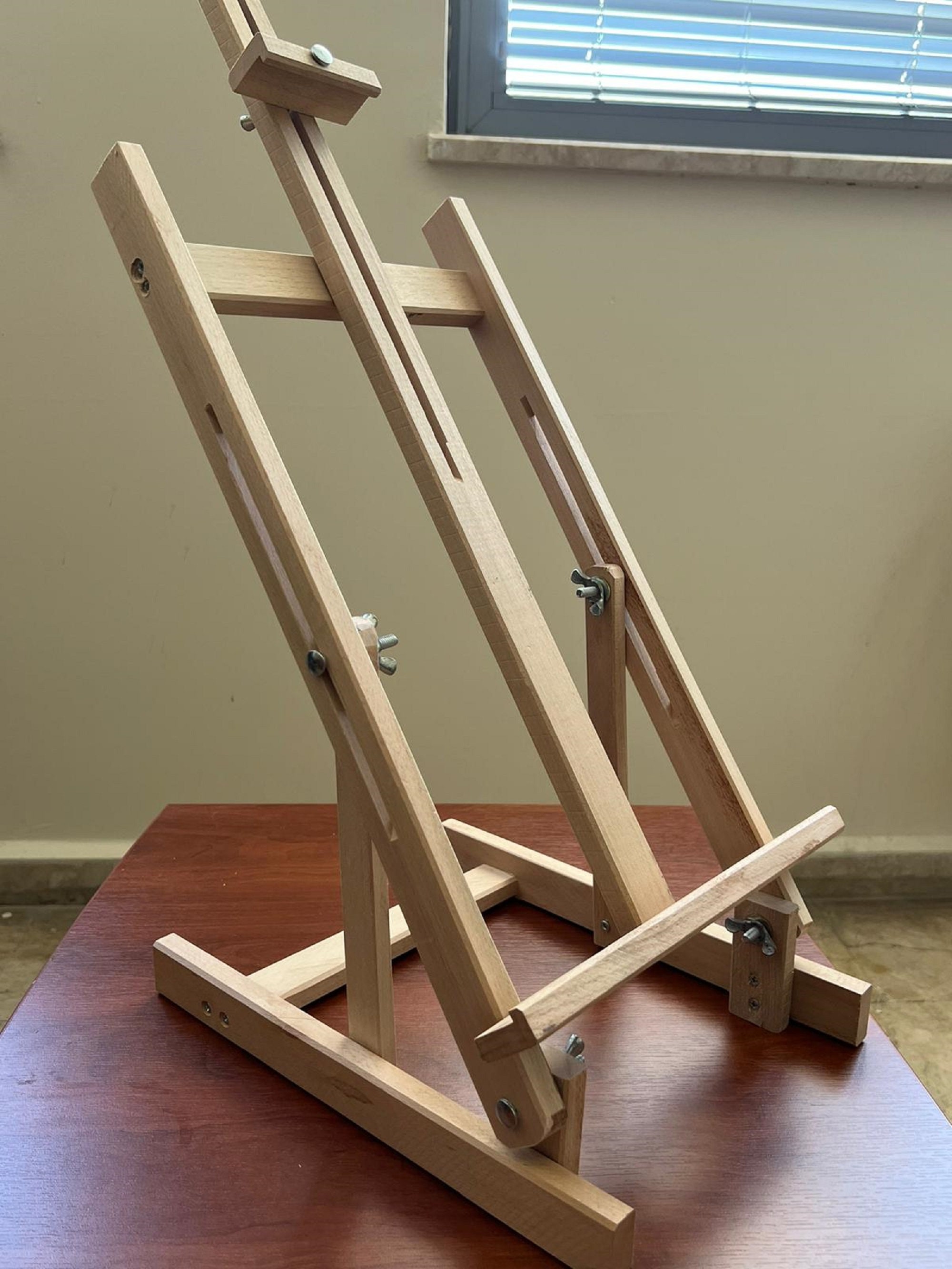 Hornbeam Wood Tabletop Easel, Adjustable, for Kids and Adults 