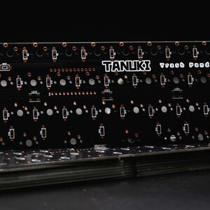 Tanuki 40 Percent DIY Mechanical Staggered Unibody Keyboard PCB afbeelding 4