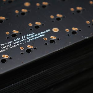 Tanuki 40 Percent DIY Mechanical Staggered Unibody Keyboard PCB afbeelding 7