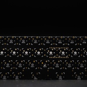 Tanuki 40 Percent DIY Mechanical Staggered Unibody Keyboard PCB afbeelding 16