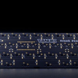 Tanuki 40 Percent DIY Mechanical Staggered Unibody Keyboard PCB afbeelding 18