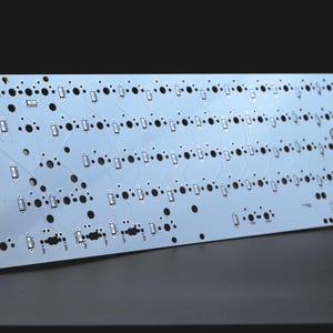 Absinthe 50 Percent DIY Teclado mecánico ergonómico unibody PCB imagen 1