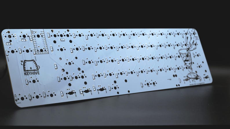 Absinthe 50 Percent DIY Teclado mecánico ergonómico unibody PCB imagen 1