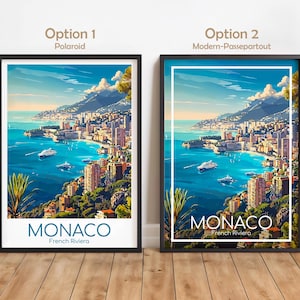 Puede incluir: Dos impresiones art&iacute;sticas enmarcadas que muestran un paisaje urbano costero con el texto "MONACO French Riviera". Una impresi&oacute;n tiene un borde blanco, la otra un borde negro. La obra de arte representa edificios, barcos y monta&ntilde;as bajo un cielo azul.