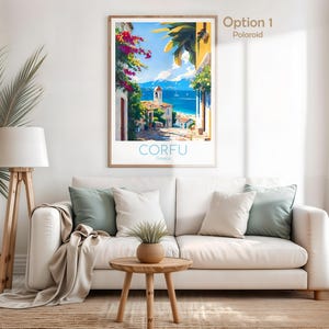 Op de afbeelding: Een ingelijste verticale wandkunstprint getiteld CORFU Greece met een kleurrijke mediterrane kustsc&egrave;ne met levendige roze bougainvillea, een stenen pad, witte gebouwen, een blauwe zee en een heldere lucht.