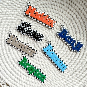 Personalized Checkered Name Keychain: Acrylic Mama Keychain