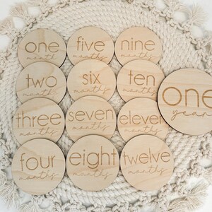 Marqueurs d'étape importante en bois pour bébé, accessoire photo d'étape importante pour bébé, cartes en bois d'étape importante du mois, cadeau de baby shower, cartes d'étape importante pour bébé, nouveau-né