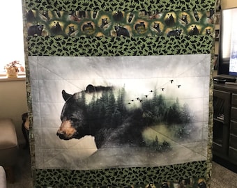 Handgemachter Spirit of the Bear Quilt