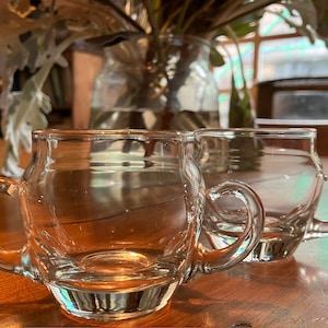 Glass creamer and sugar set