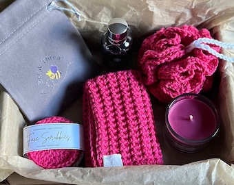 Crochet Spa and Bath Pamper Gift Box Set Inc. Candle, Shower Gel, Face Scrubbies, Soap, Bath Pouf and Wash Cloth 100% Organic Mothers Day