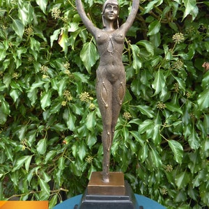 Art Deco quality bronze statue Dimitri H Chiparus's Large lady Dourga Adorned in her intricate 1920s theatre costume. image 3