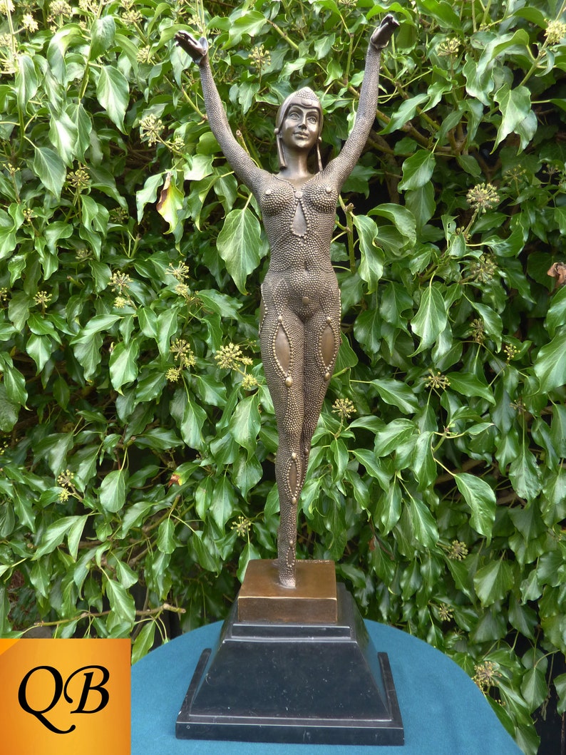 Art Deco quality bronze statue Dimitri H Chiparus's Large lady Dourga Adorned in her intricate 1920s theatre costume. image 3