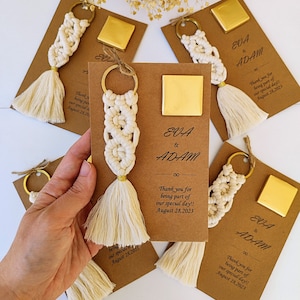Boho bruiloft gunsten, bruids douche, doop gunsten, baby shower chocolade gunsten, handgemaakte gunsten, aangepaste macramé sleutelhanger 2