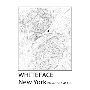 Puede incluir: Mapa topográfico en blanco y negro de la montaña Whiteface en Nueva York, con una estrella negra que marca la cima. La elevación de la montaña es de 1.417 metros.